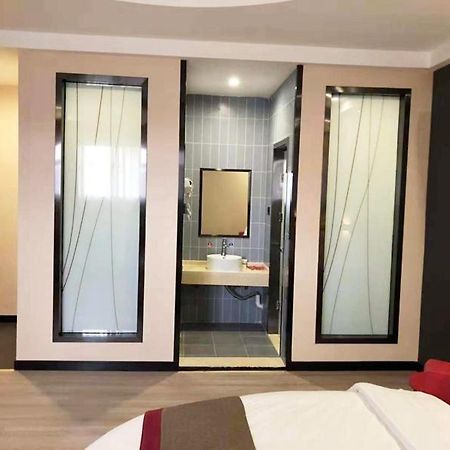 Thank Inn Plus Hotel Hebei Shijiazhuang Zhengding New District International Small Commodity City Dış mekan fotoğraf